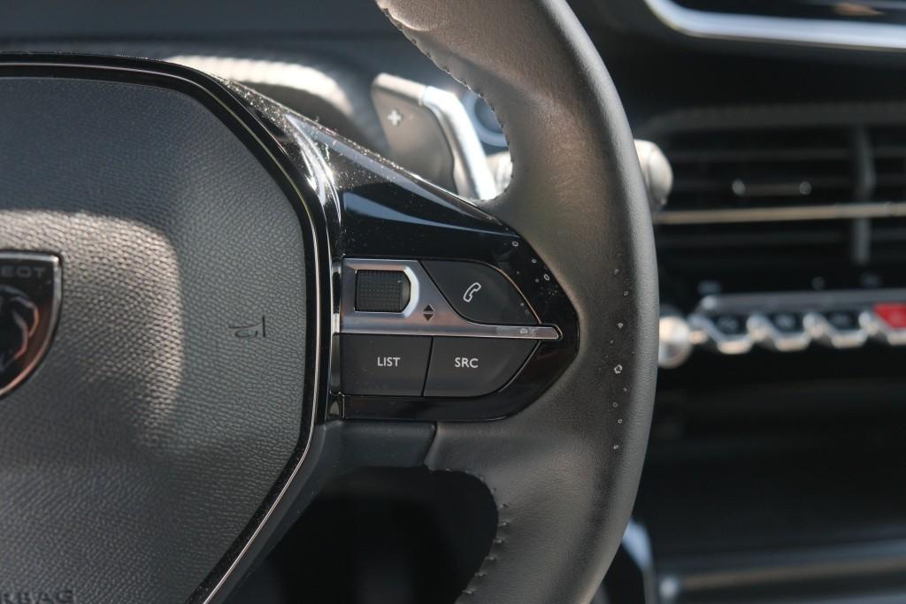Peugeot 2008 1.2 Hybrid 145pk e-DCS6 Allure | Navi | App Connect | Climate | Cruise | Keyless | PDC afbeelding 10