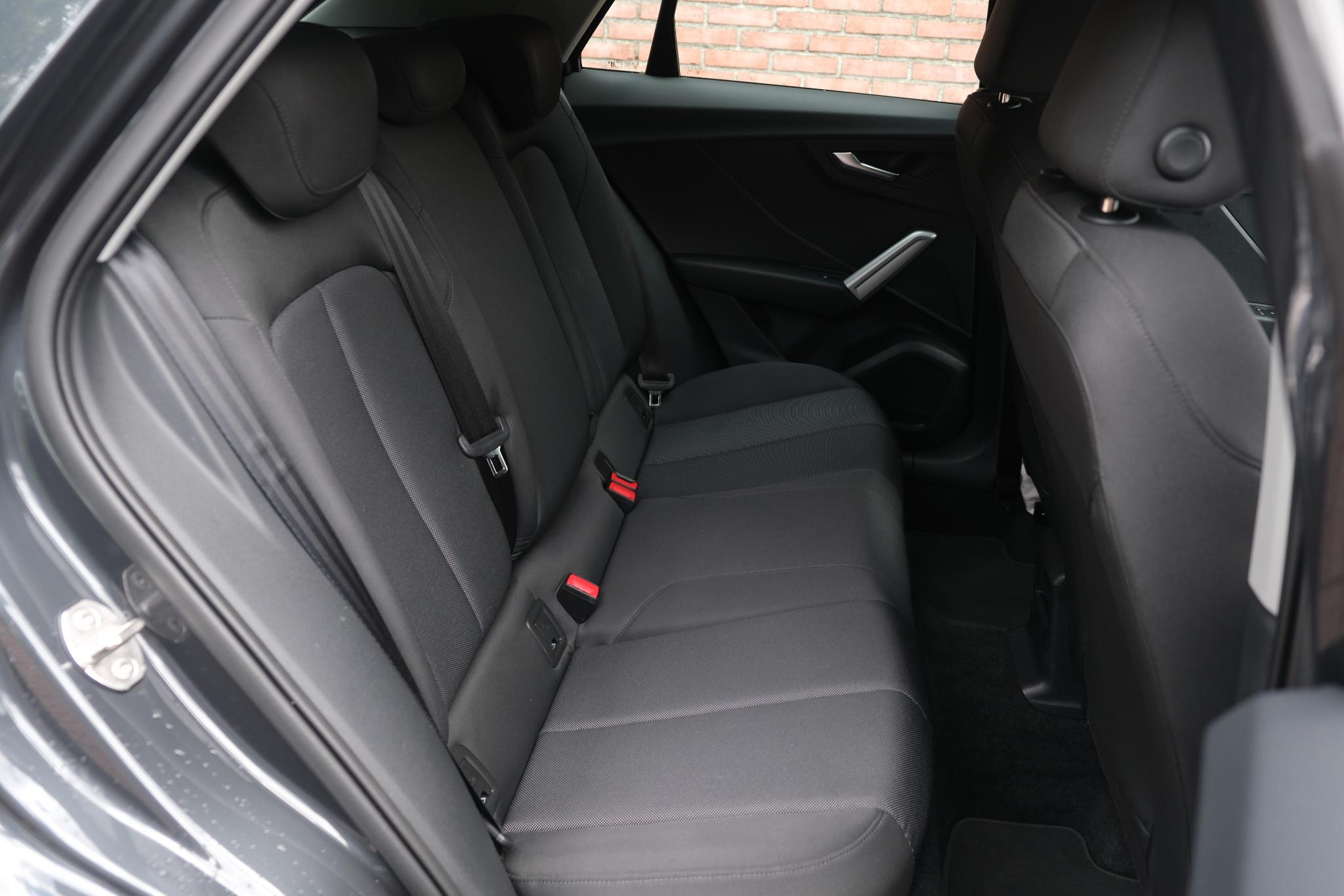 Audi Q2 35 TFSi 150pk S-Tronic Advanced edition | App Connect | Climate | Adaptive Cruise | Camera | PDC | Stoelverwarming afbeelding 3