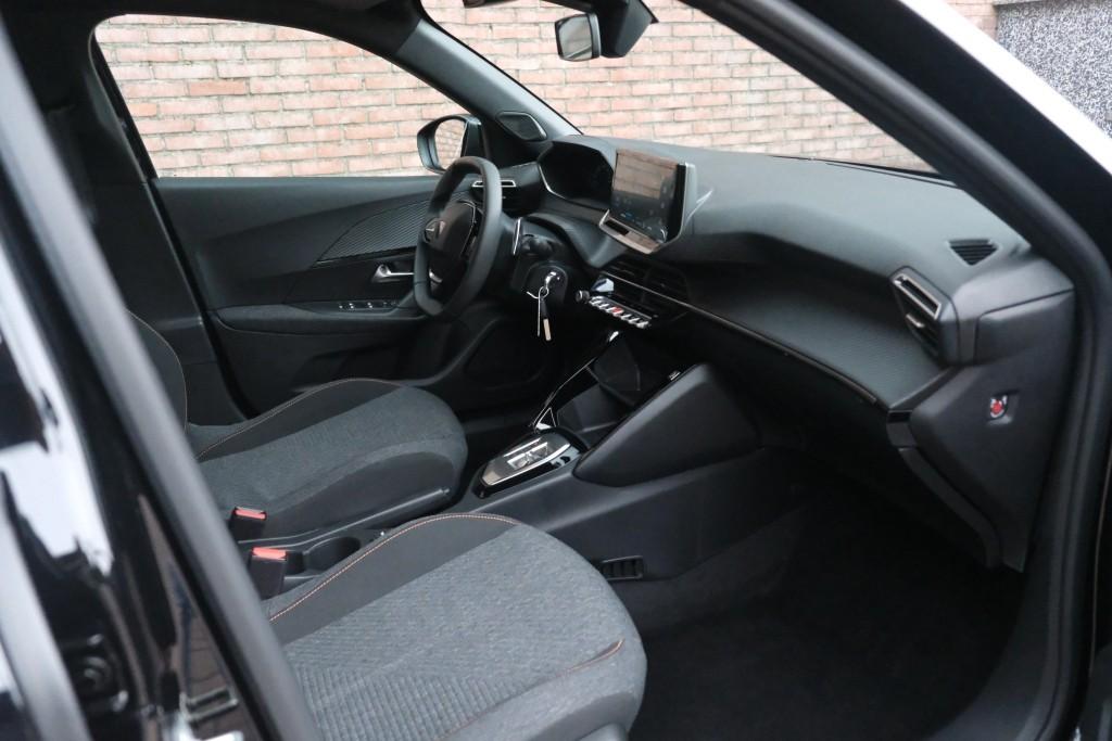 Peugeot 2008 1.2 Hybrid 145pk e-DCS6 Style | App Connect | Climate | Cruise | PDC | Metallic afbeelding 4