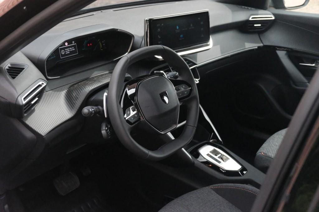 Peugeot 2008 1.2 Hybrid 145pk e-DCS6 Style | App Connect | Climate | Cruise | PDC | Metallic afbeelding 8