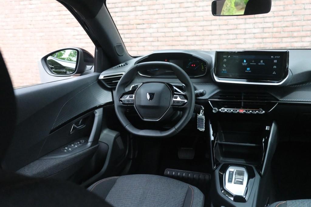 Peugeot 2008 1.2 Hybrid 145pk e-DCS6 Style | App Connect | Climate | Cruise | PDC | Metallic afbeelding 12
