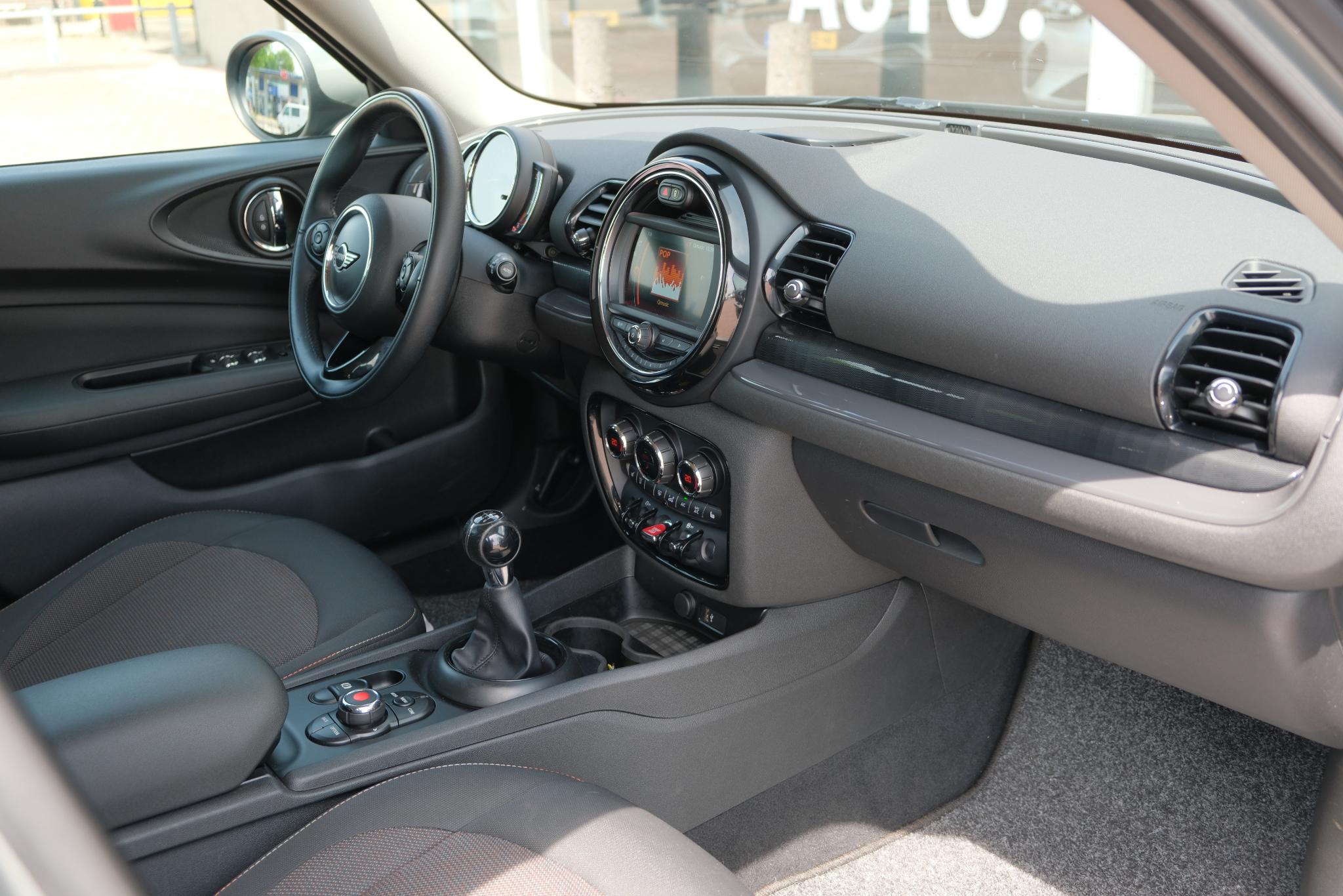 MINI Clubman 1.5 One 102pk Salt | Climate | 18" velgen | PDC | Stoelverwarming afbeelding 8