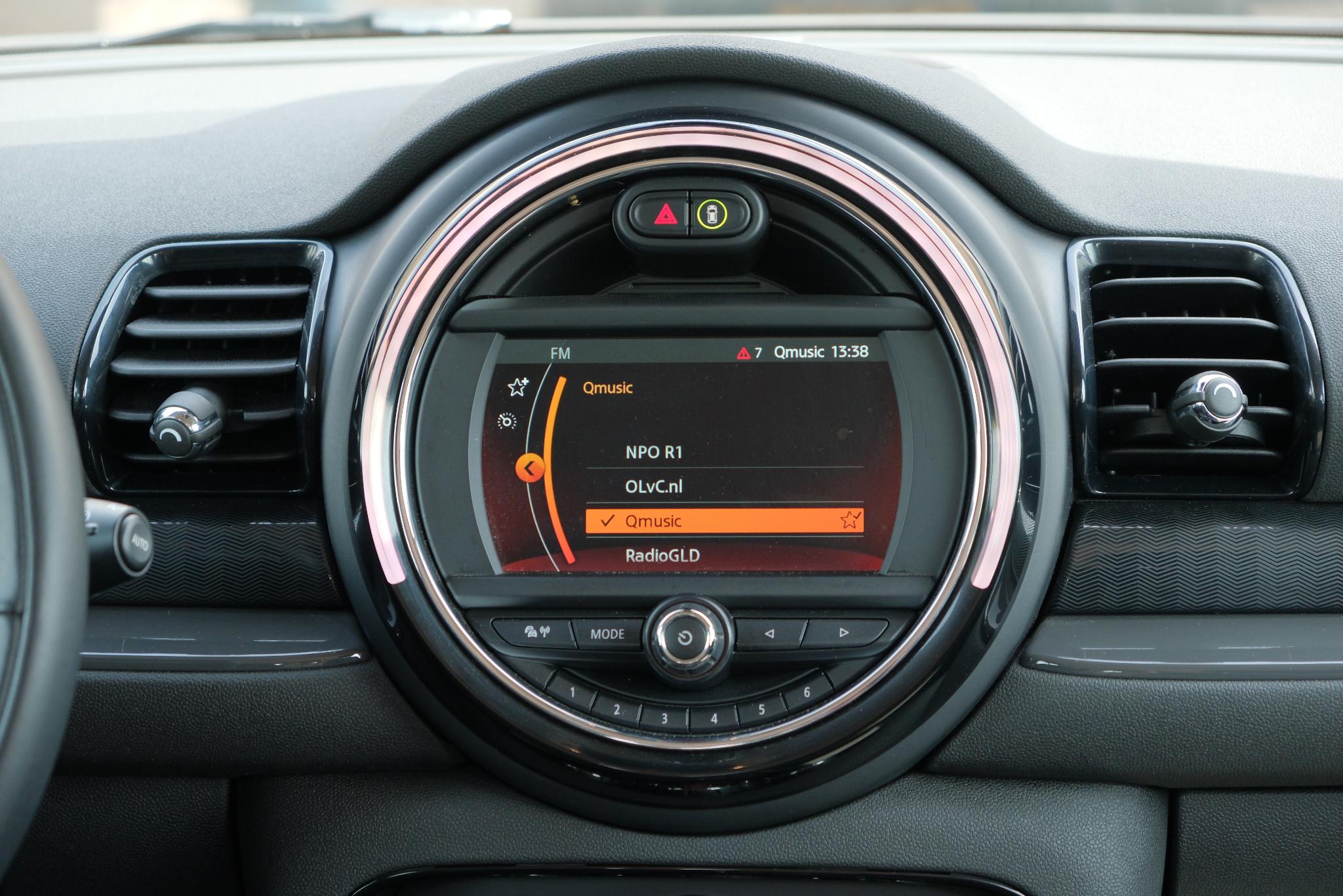 MINI Clubman 1.5 One 102pk Salt | Climate | 18" velgen | PDC | Stoelverwarming afbeelding 11