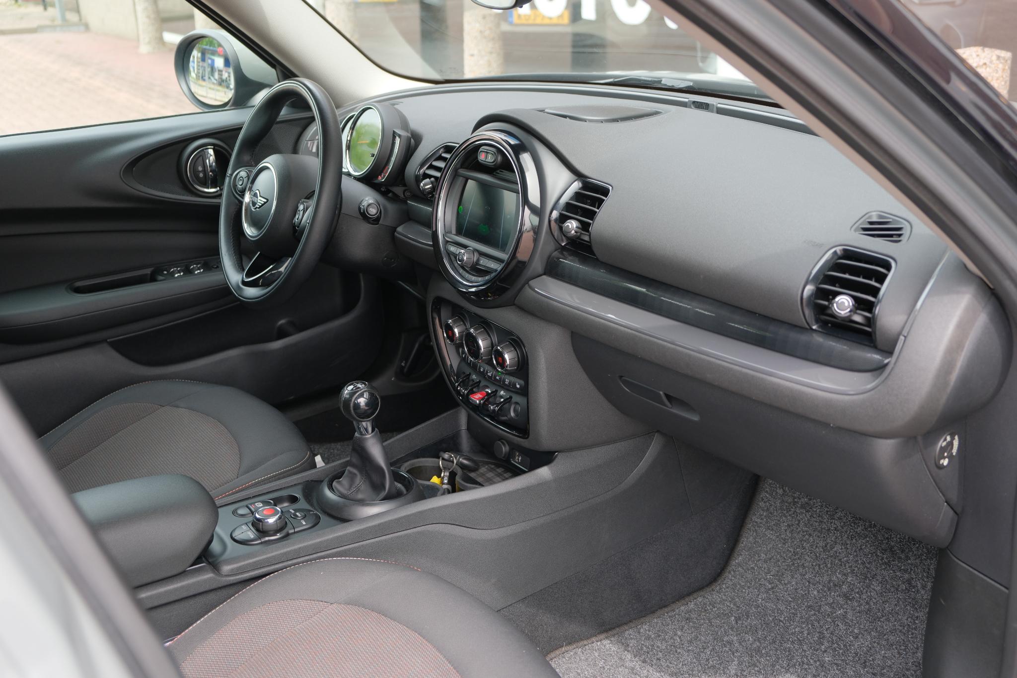 MINI Clubman 1.5 One 102pk Salt | Climate | PDC | Stoelverwarming | 18" velgen afbeelding 7