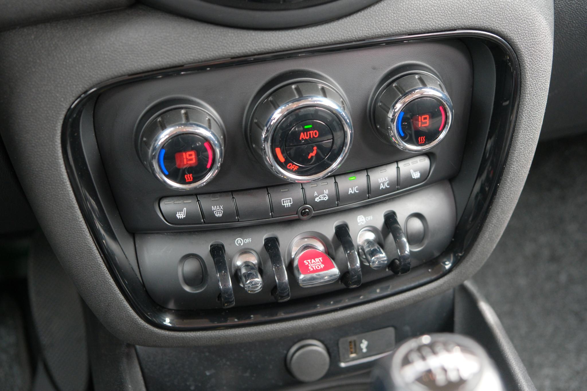 MINI Clubman 1.5 One 102pk Salt | Climate | PDC | Stoelverwarming | 18" velgen afbeelding 11