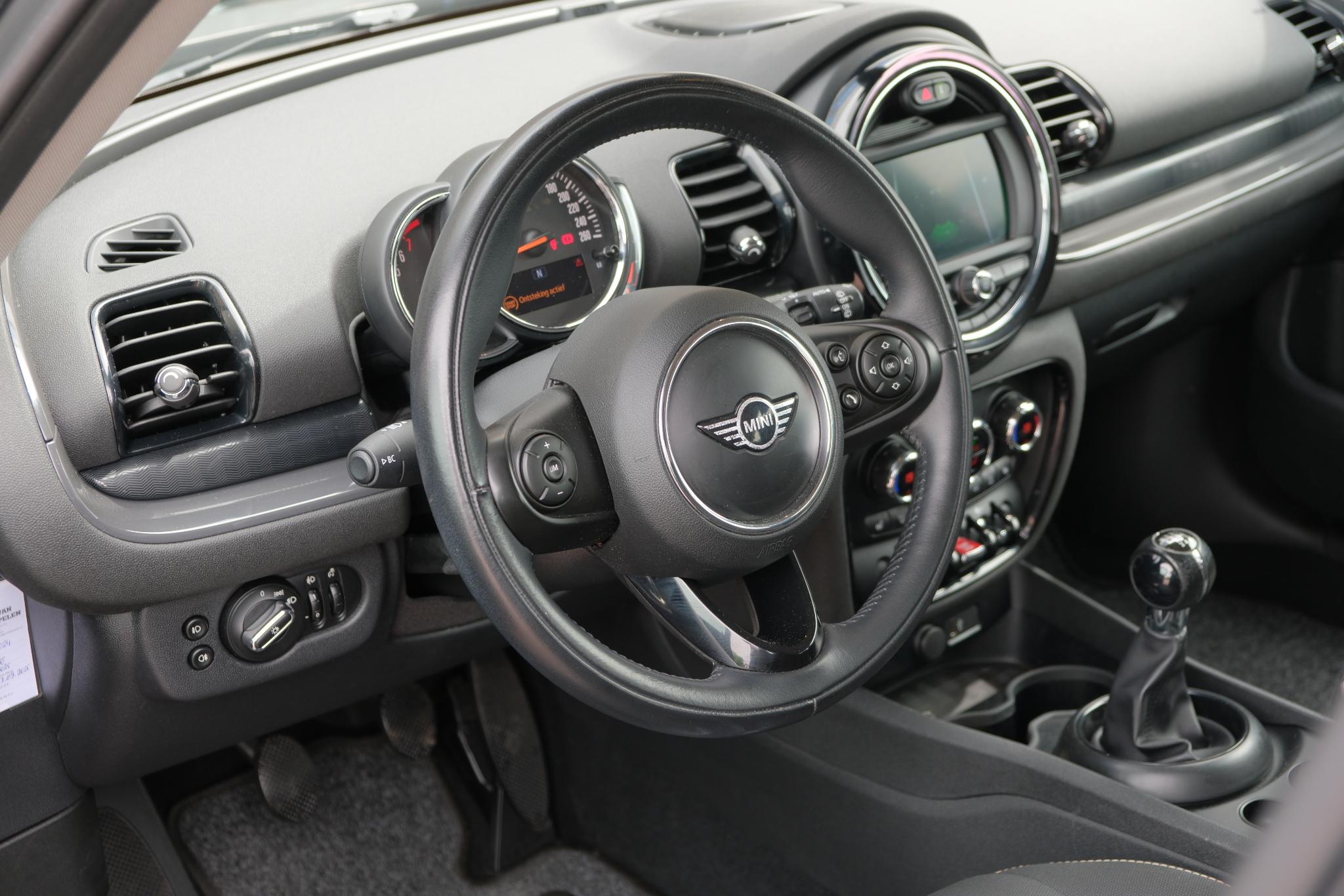 MINI Clubman 1.5 One 102pk Salt | Climate | PDC | Stoelverwarming | 18" velgen afbeelding 18
