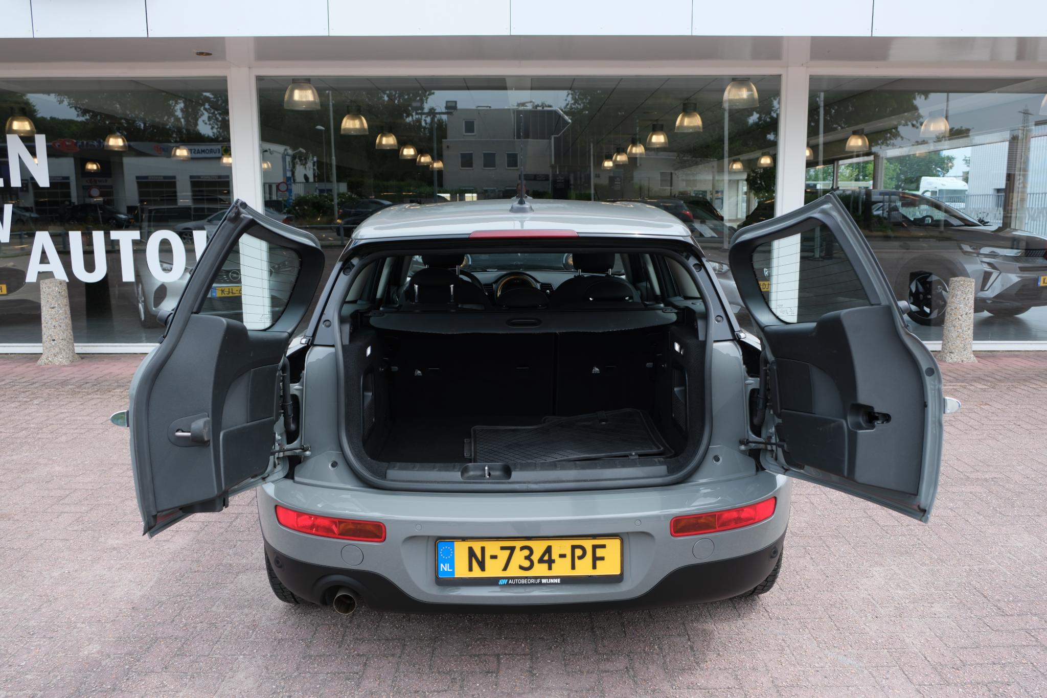 MINI Clubman 1.5 One 102pk Salt | Climate | PDC | Stoelverwarming | 18" velgen afbeelding 22