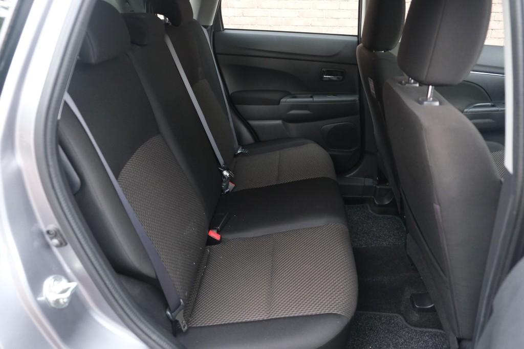 Mitsubishi ASX 1.6 117pk Cleartec Bright+ | Climate | Cruise | PDC | Metallic afbeelding 3