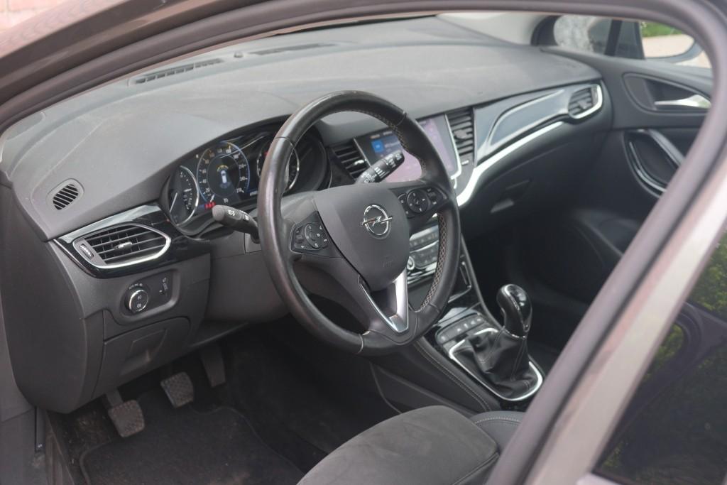 Opel Astra 1.2 Turbo 145pk Sports Tourer Ultimate | Navi | App Connect | Climate | Cruise | Keyless | Camera | Winter Pakket | Trekhaak afbeelding 8
