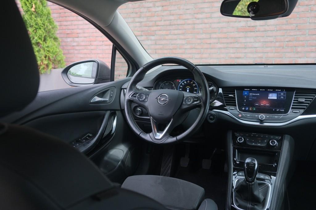 Opel Astra 1.2 Turbo 145pk Sports Tourer Ultimate | Navi | App Connect | Climate | Cruise | Keyless | Camera | Winter Pakket | Trekhaak afbeelding 12