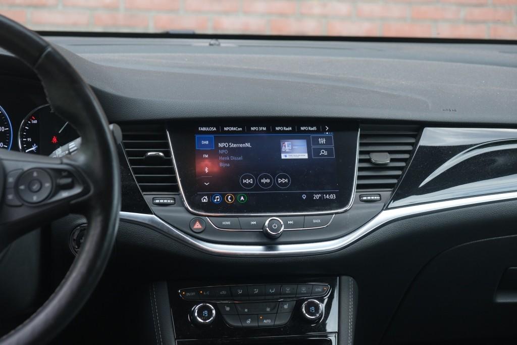 Opel Astra 1.2 Turbo 145pk Sports Tourer Ultimate | Navi | App Connect | Climate | Cruise | Keyless | Camera | Winter Pakket | Trekhaak afbeelding 15