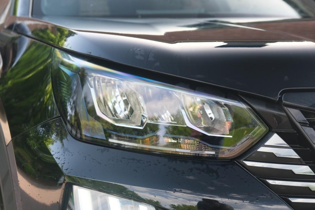 Peugeot 2008 1.2 Hybrid 145pk e-DCS6 Allure | Navi | App Connect | Climate | Cruise | Keyless | PDC afbeelding 2
