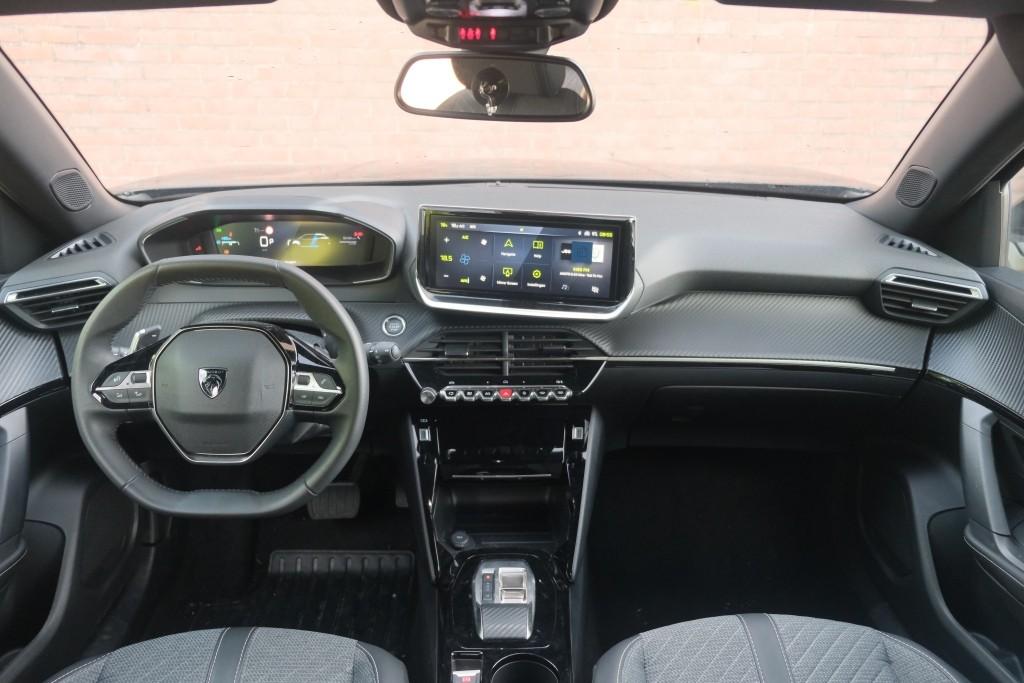 Peugeot 2008 1.2 Hybrid 145pk e-DCS6 Allure | Navi | App Connect | Climate | Cruise | Keyless | PDC afbeelding 6