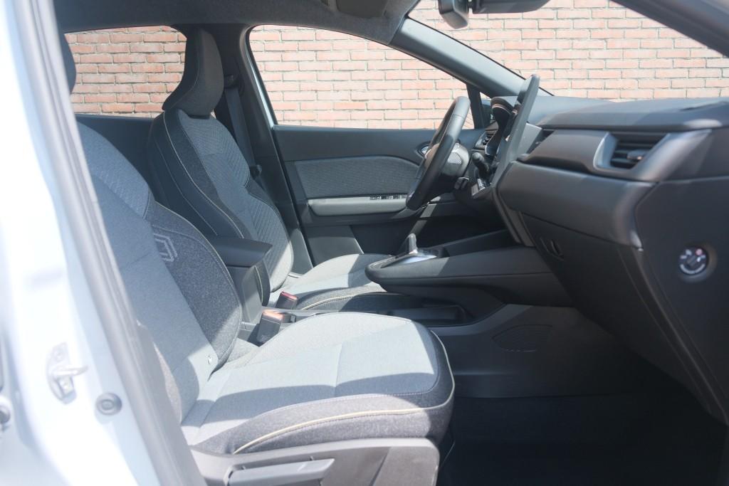 Renault Captur 1.8 E-Tech full hybrid 160pk techno | Navi | App Connect | Climate | Adaptive Cruise | Keyless | Camera | Winter Pakket afbeelding 4