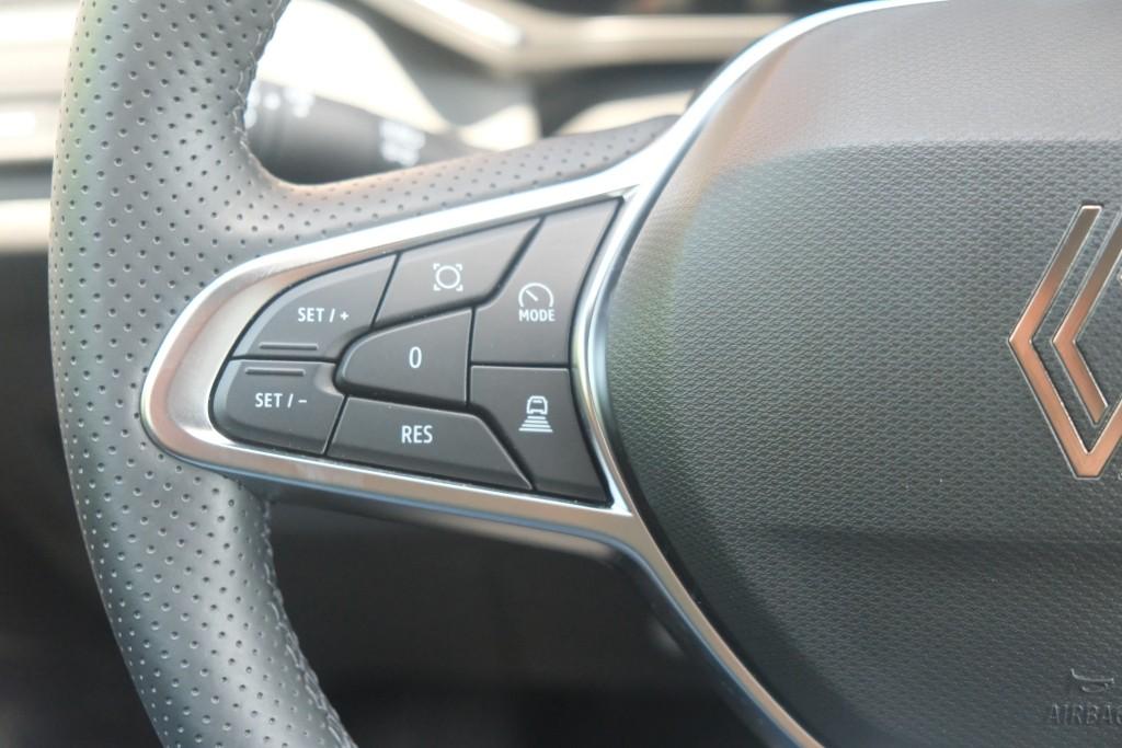 Renault Captur 1.8 E-Tech full hybrid 160pk techno | Navi | App Connect | Climate | Adaptive Cruise | Keyless | Camera | Winter Pakket afbeelding 9