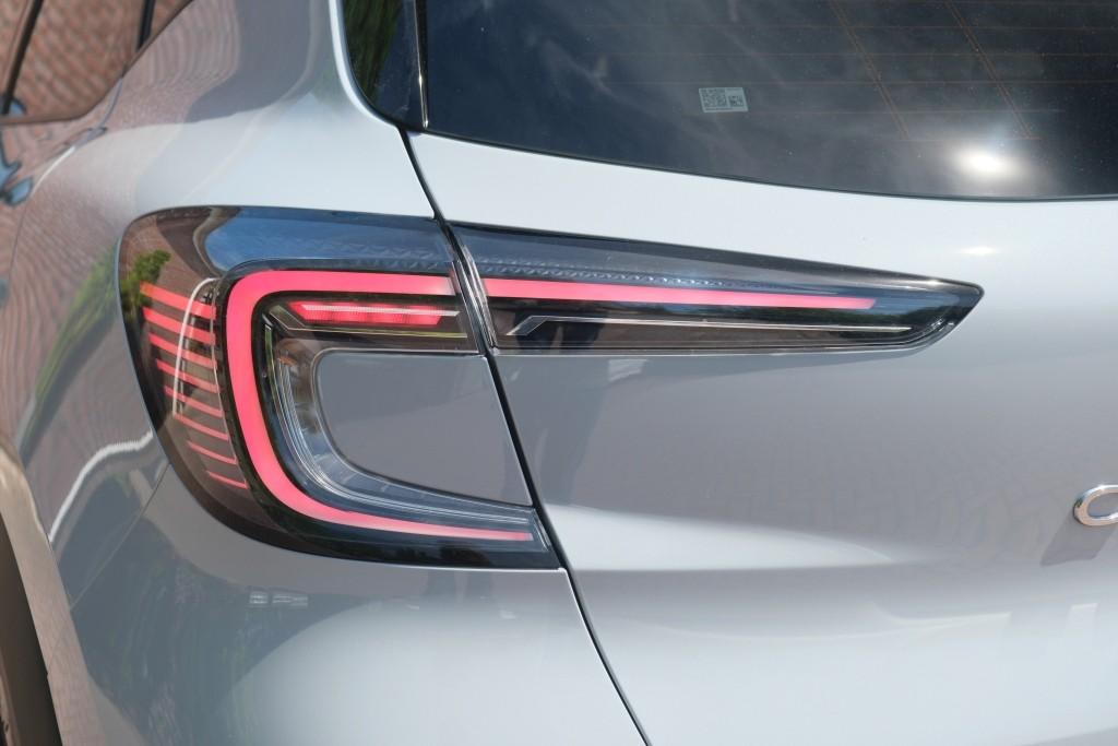Renault Captur 1.8 E-Tech full hybrid 160pk techno | Navi | App Connect | Climate | Adaptive Cruise | Keyless | Camera | Winter Pakket afbeelding 31