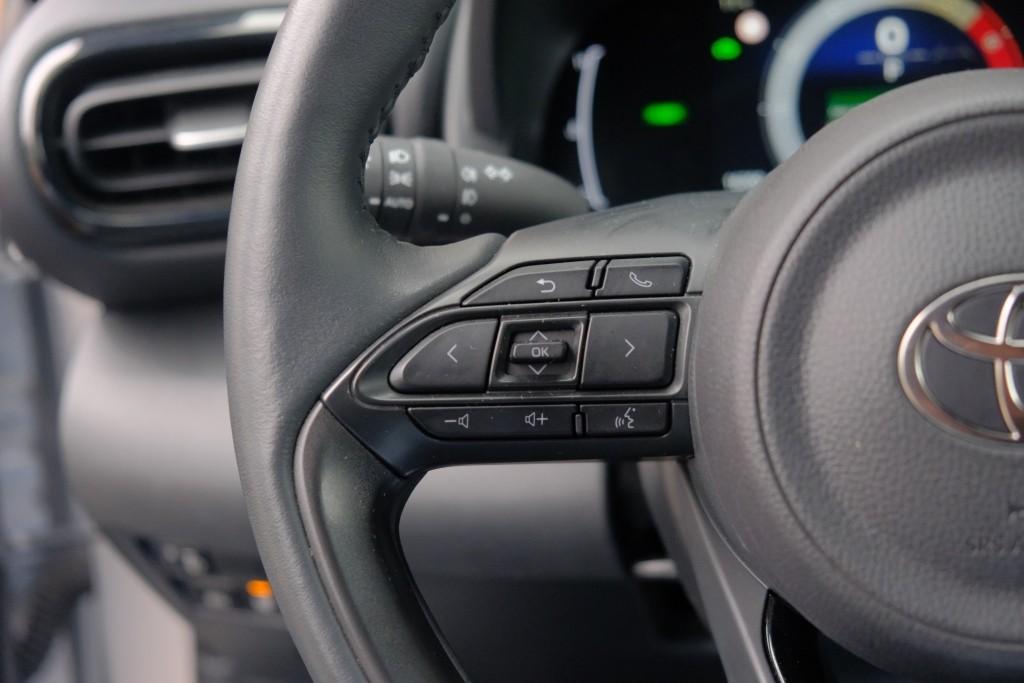Toyota Yaris Cross 1.5 Hybrid 116pk CVT Dynamic | Comfort Pack | App Connect | Adaptive Cruise | Full LED | Camera | Keyless | Blind Spot | Stoelverwarming afbeelding 9