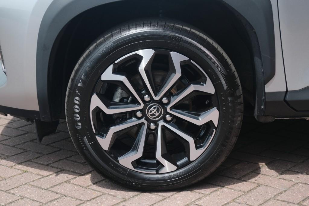 Toyota Yaris Cross 1.5 Hybrid 116pk CVT Dynamic | Private Lease vanaf € 429,- p.m. afbeelding 30
