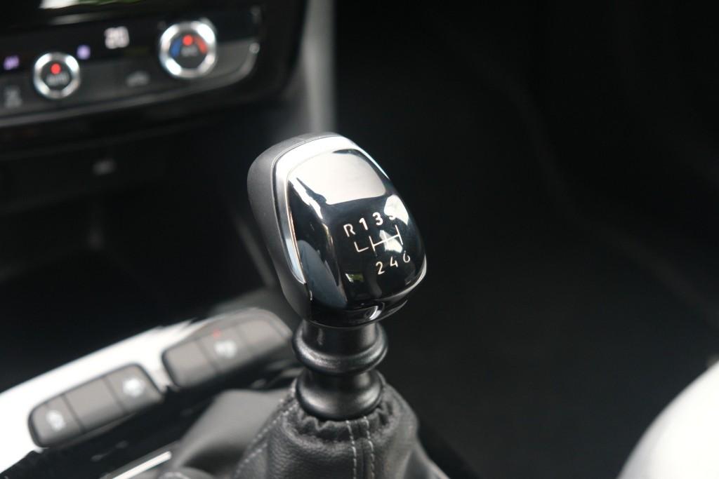 Opel Mokka 1.2 Turbo 100pk Business Elegance | Navi | App Connect | Climate | Cruise | Keyless | Camera | PDC | Trekhaak afbeelding 23