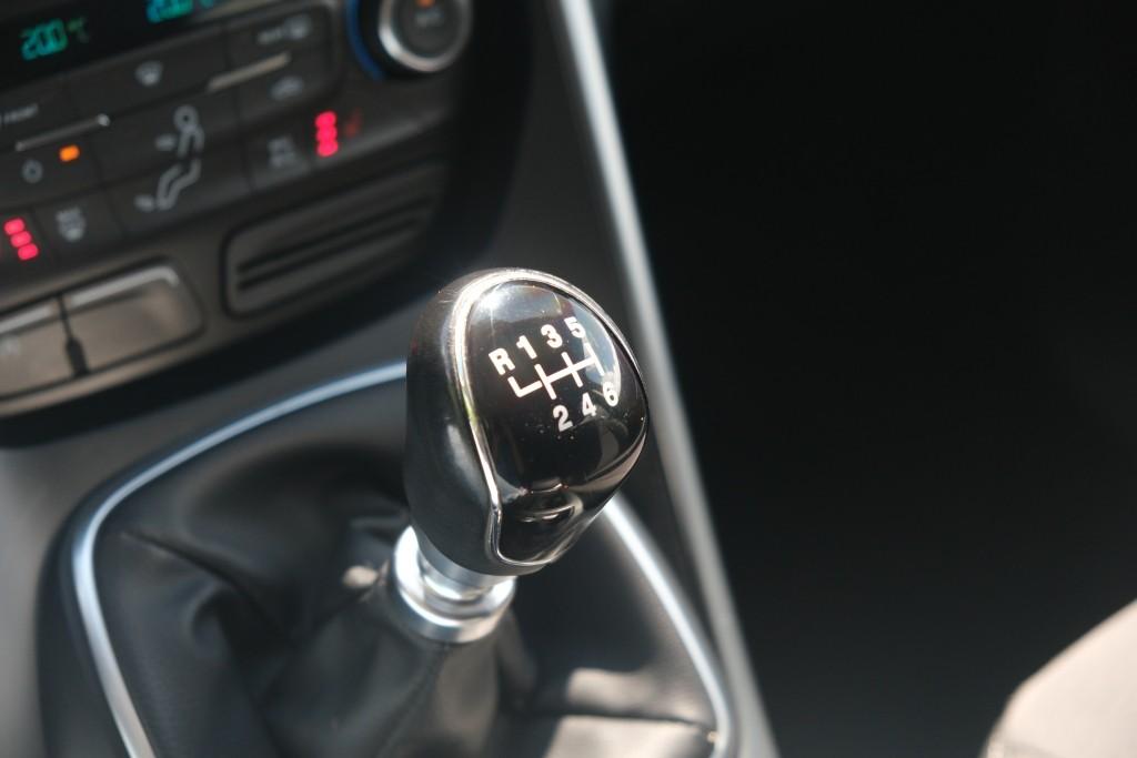 Ford Kuga 1.5 EcoBoost 120pk Trend Ultimate | Navi | App Connect | Climate | Cruise | PDC | Winter Pakket | Trekhaak afbeelding 23