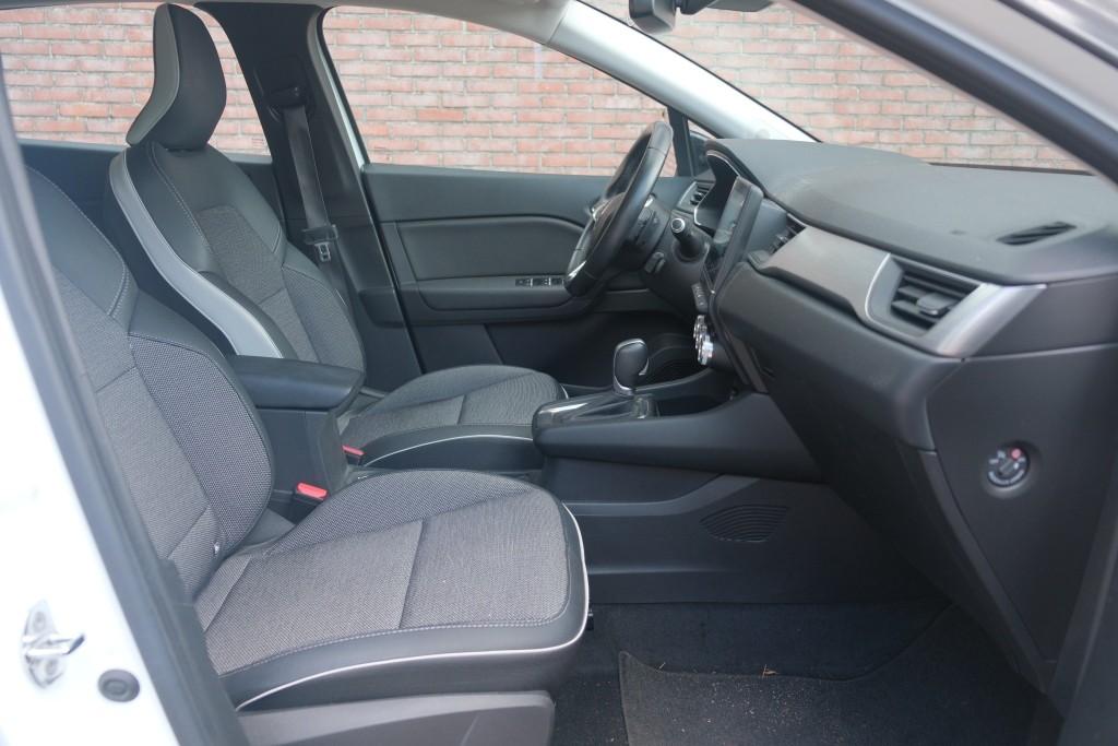 Renault Captur 1.3 TCe 130pk EDC Intens | Navi | App Connect | Climate | Cruise | Camera | Stoelverwarming | PDC afbeelding 4