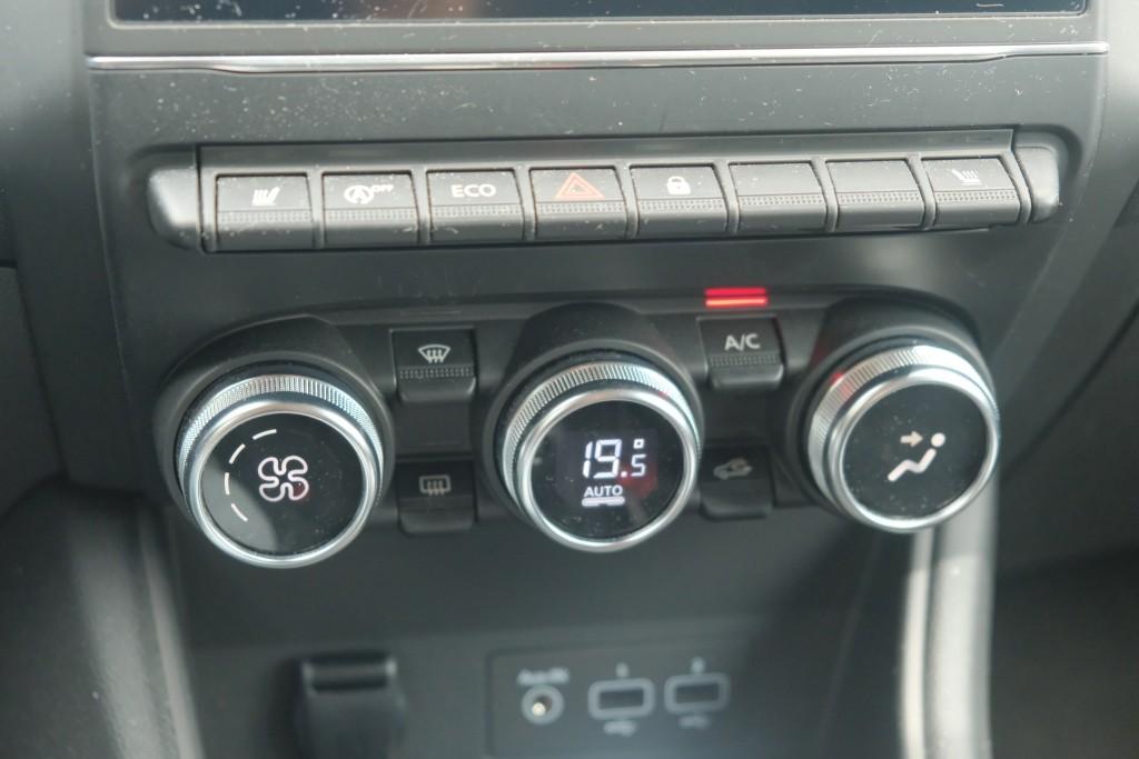 Renault Captur 1.3 TCe 130pk EDC Intens | Navi | App Connect | Climate | Cruise | Camera | Stoelverwarming | PDC afbeelding 22