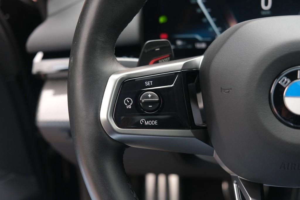 BMW 5 Serie 520i 190pk Aut. M Sport | Panoramadak | Carbon | 360° Camera | Keyless | Head-Up Display | Winter Pakket | Elektrische Achterklep | Trekhaak afbeelding 10