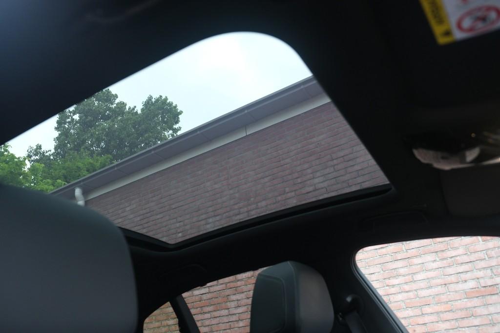 BMW 5 Serie 520i 190pk Aut. M Sport | Panoramadak | Carbon | 360° Camera | Keyless | Head-Up Display | Winter Pakket | Elektrische Achterklep | Trekhaak afbeelding 16