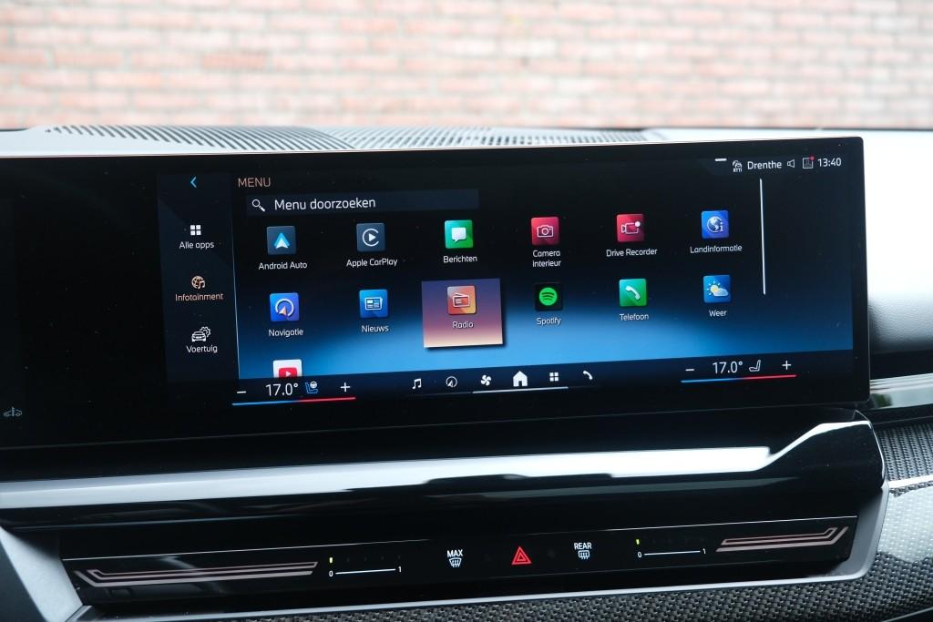 BMW 5 Serie 520i 190pk Aut. M Sport | Panoramadak | Carbon | 360° Camera | Keyless | Head-Up Display | Winter Pakket | Elektrische Achterklep | Trekhaak afbeelding 20