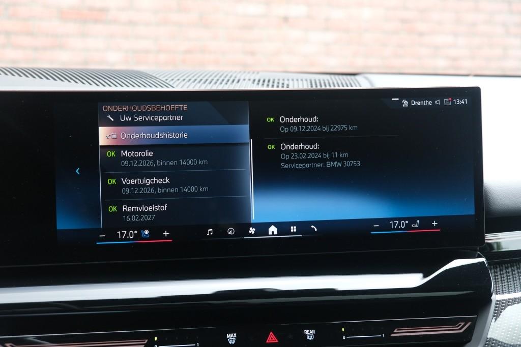 BMW 5 Serie 520i 190pk Aut. M Sport | Panoramadak | Carbon | 360° Camera | Keyless | Head-Up Display | Winter Pakket | Elektrische Achterklep | Trekhaak afbeelding 24