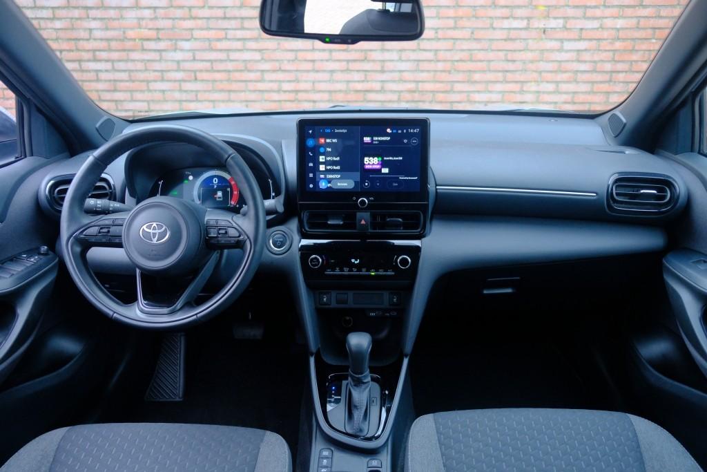 Toyota Yaris Cross 1.5 Hybrid 116pk CVT Dynamic | Comfort Pack | App Connect | Adaptive Cruise | Full LED | Camera | Keyless | Blind Spot | Stoelverwarming afbeelding 7