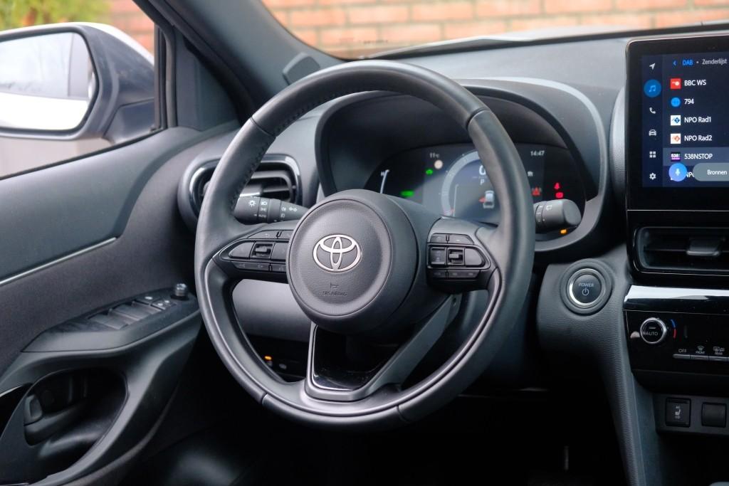 Toyota Yaris Cross 1.5 Hybrid 116pk CVT Dynamic | Comfort Pack | App Connect | Adaptive Cruise | Full LED | Camera | Keyless | Blind Spot | Stoelverwarming afbeelding 11