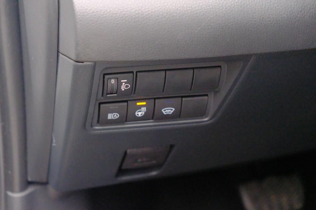 Toyota Yaris Cross 1.5 Hybrid 116pk CVT Dynamic | Comfort Pack | App Connect | Adaptive Cruise | Full LED | Camera | Keyless | Blind Spot | Stoelverwarming afbeelding 25