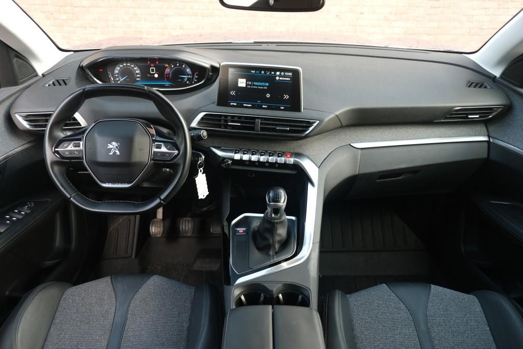 Peugeot 3008 1.2 PureTech 130pk Allure | Navi | App-Connect | Cruise | PDC | Climate | 18" | Metallic afbeelding 7