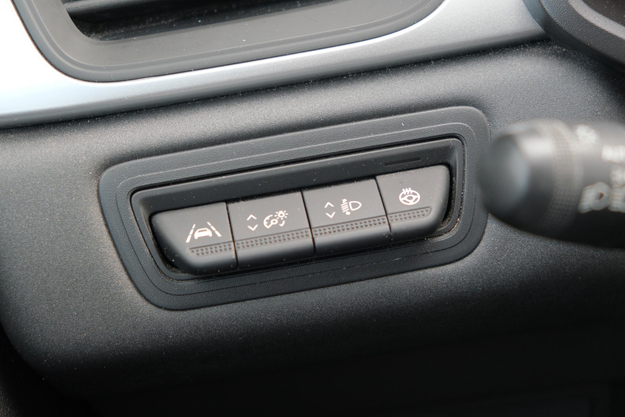 Renault Captur 1.3 TCe 140pk EDC Intens | Navi | Climate | Cruise | Camera | Trekhaak | PDC | Winter Pakket afbeelding 16