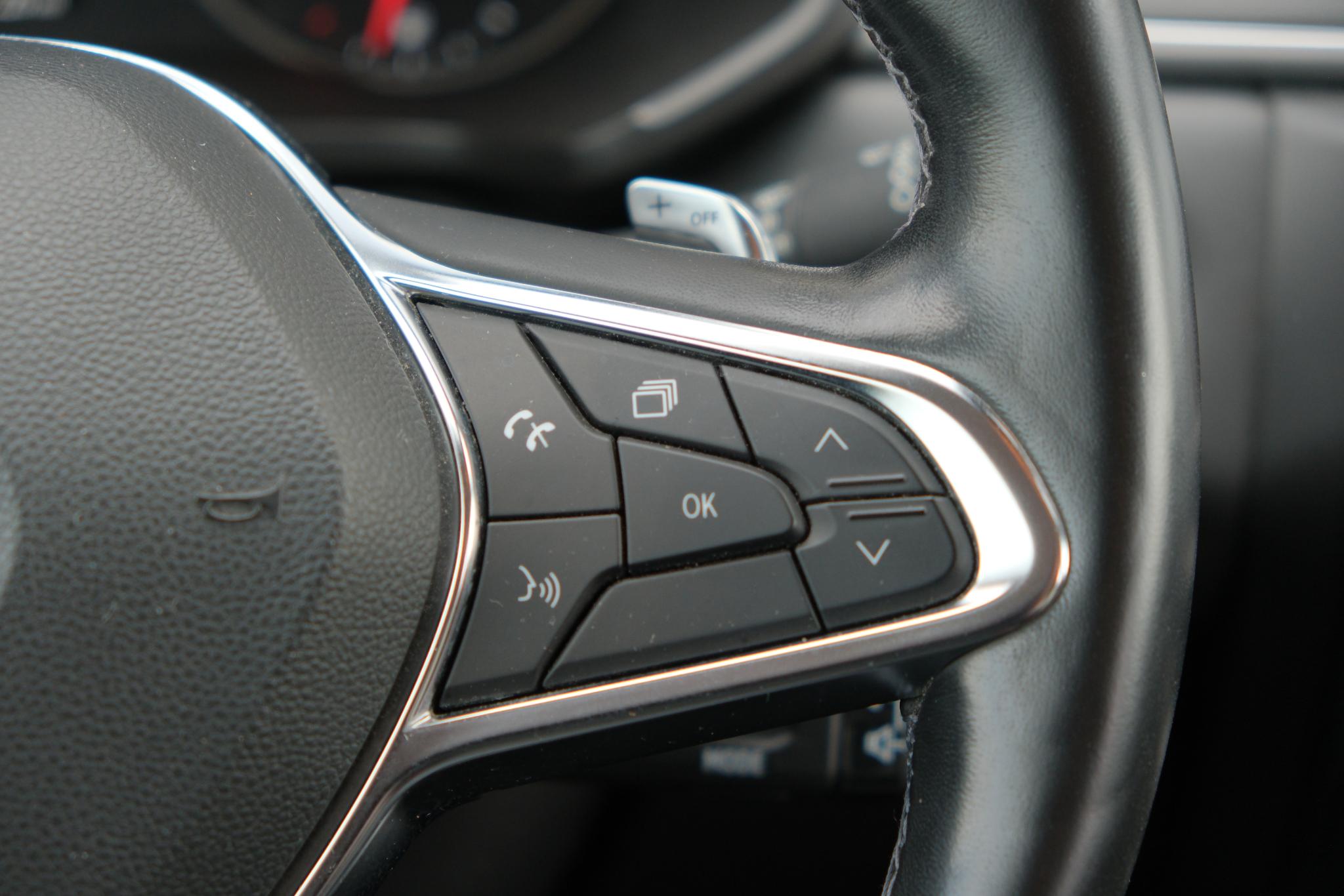 Renault Captur 1.3 TCe 140pk EDC Intens | Navi | Climate | Cruise | Camera | Trekhaak | PDC | Winter Pakket afbeelding 22