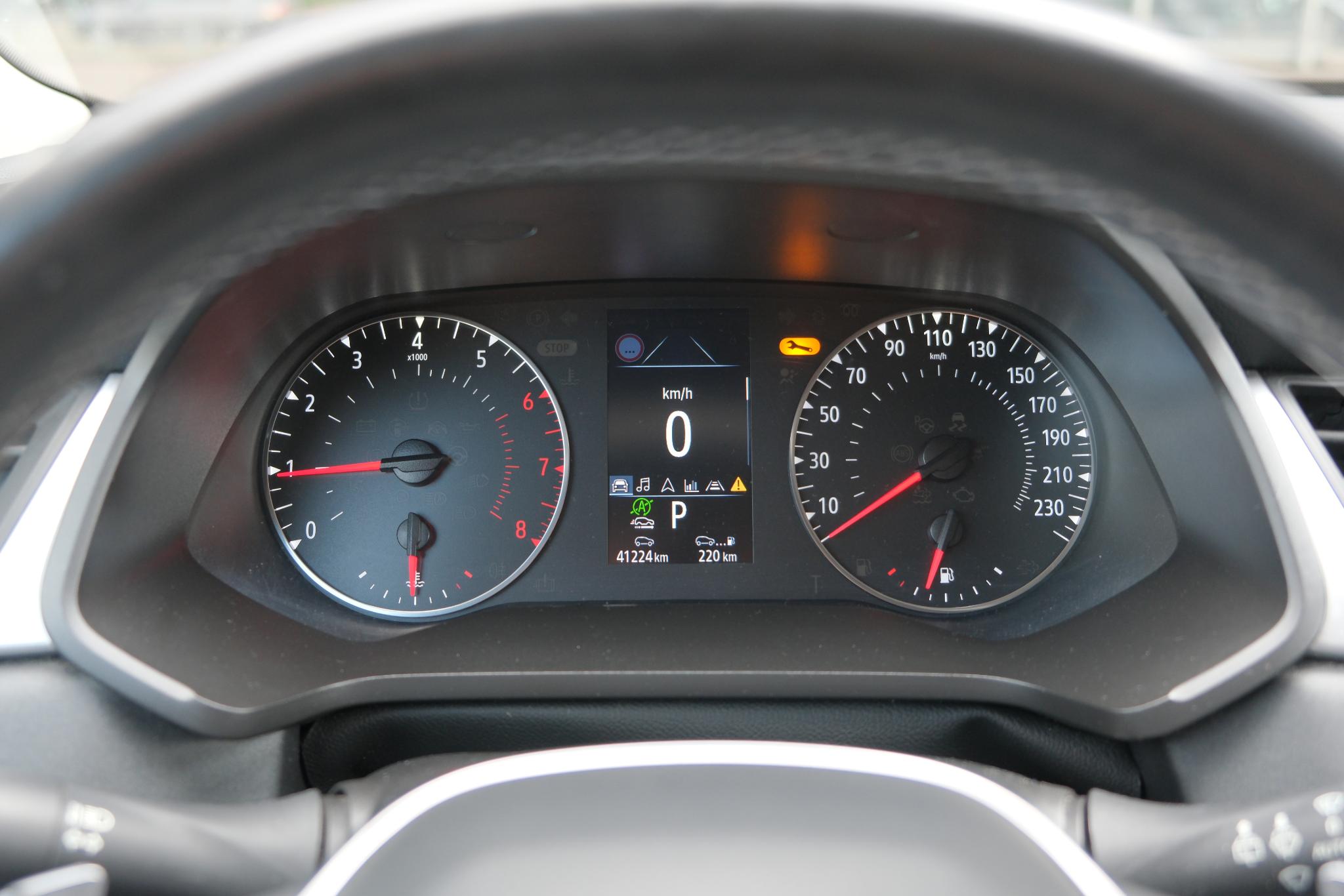 Renault Captur 1.3 TCe 140pk EDC Intens | Navi | Climate | Cruise | Camera | Trekhaak | PDC | Winter Pakket afbeelding 25