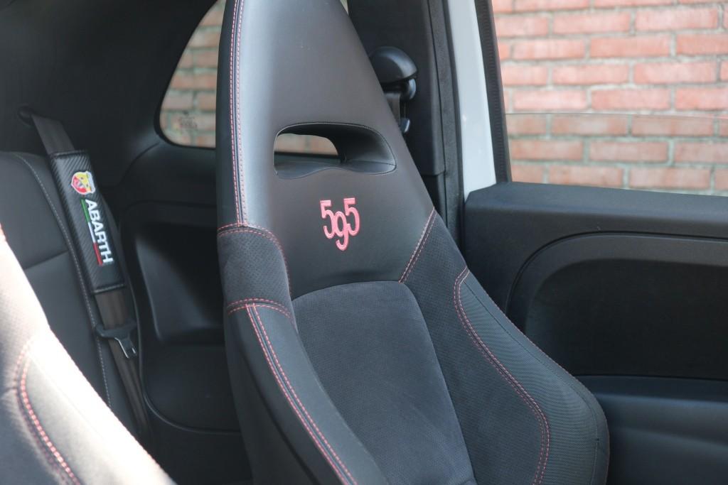 Fiat 500 1.4 T-Jet 160pk Abarth 595 Competizione afbeelding 7