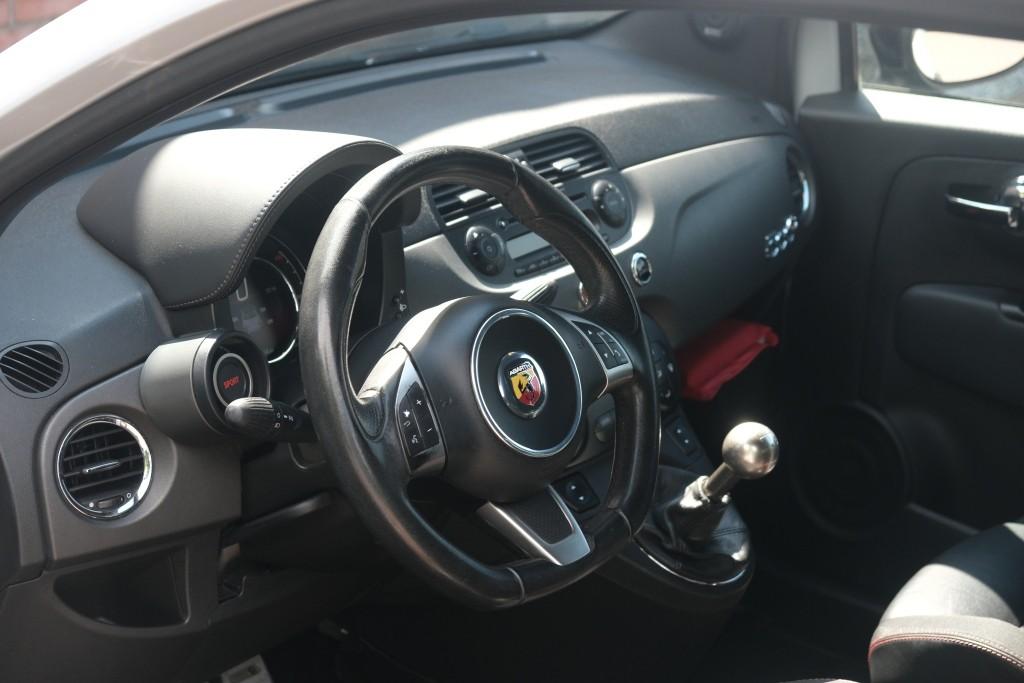 Fiat 500 1.4 T-Jet 160pk Abarth 595 Competizione afbeelding 9
