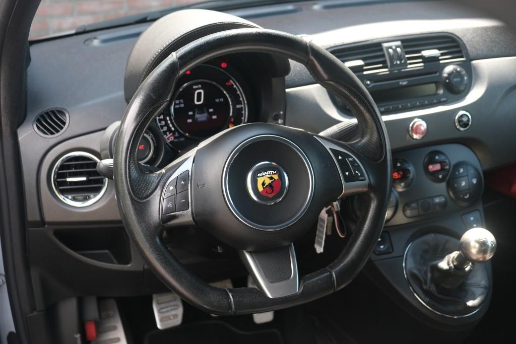 Fiat 500 1.4 T-Jet 160pk Abarth 595 Competizione afbeelding 17