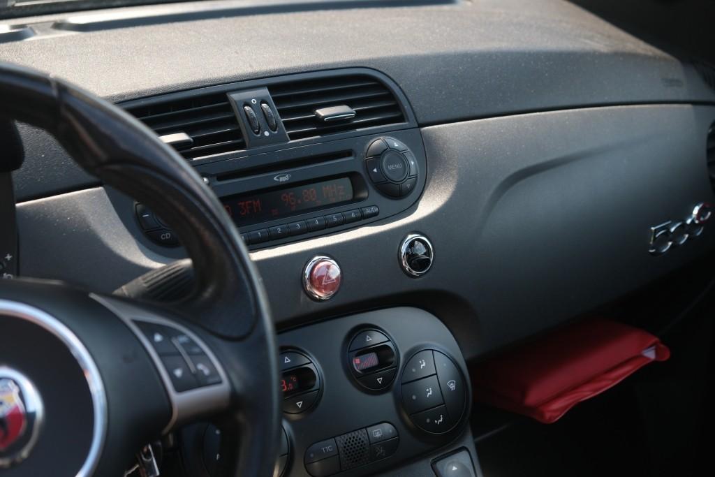 Fiat 500 1.4 T-Jet 160pk Abarth 595 Competizione afbeelding 18