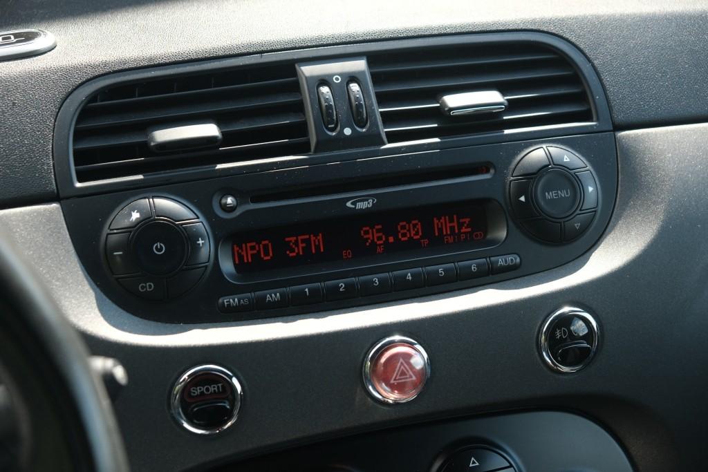 Fiat 500 1.4 T-Jet 160pk Abarth 595 Competizione afbeelding 19