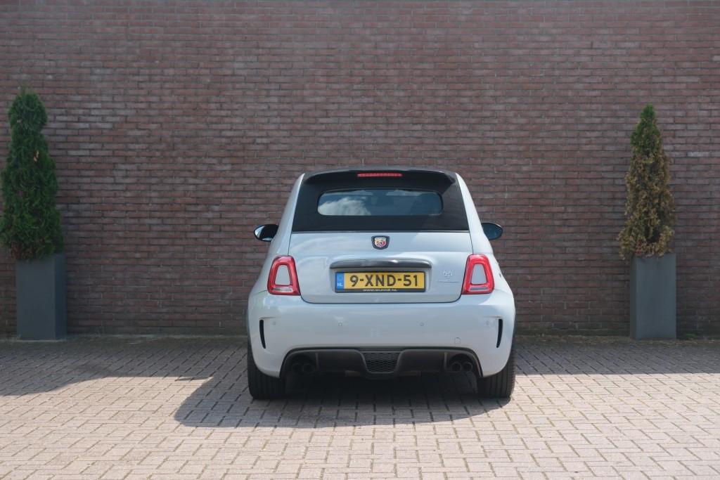 Fiat 500 1.4 T-Jet 160pk Abarth 595 Competizione afbeelding 32