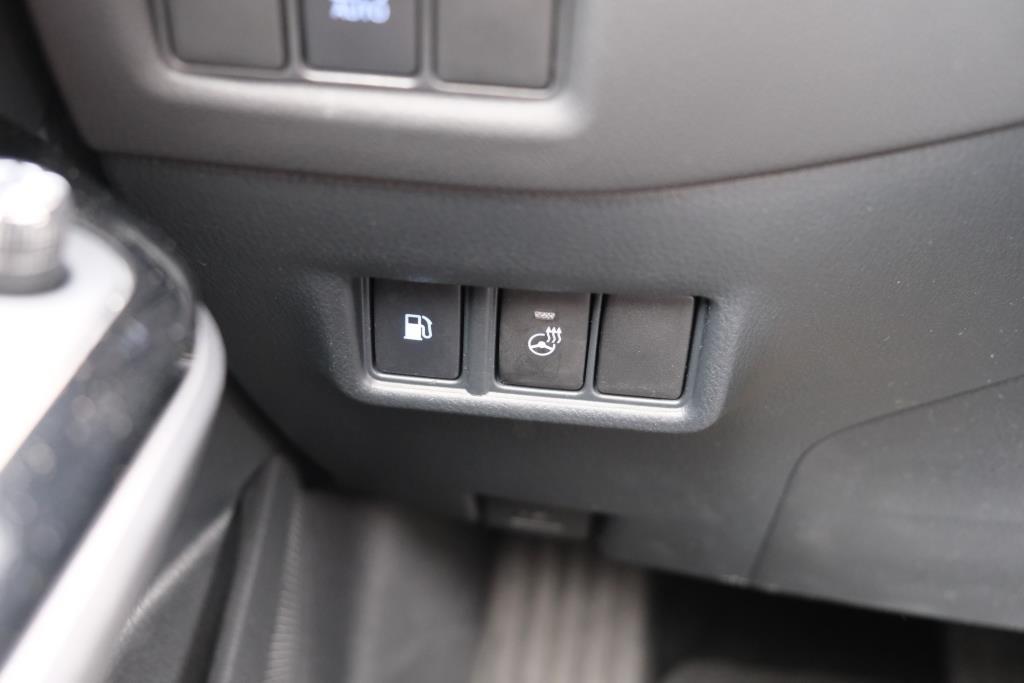 Toyota C-HR 2.0 Hybrid 184pk CVT Dynamic | Navi | App Connect | Adaptive Cruise | Keyless | Camera | Dodehoek | Winter Pakket afbeelding 22