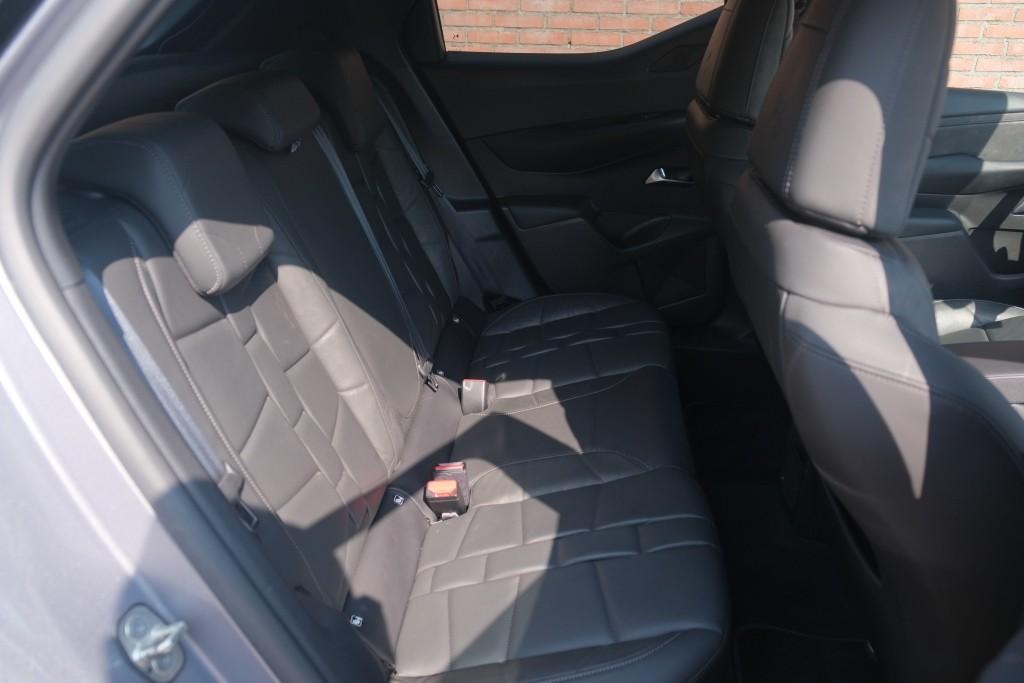 DS DS 3 Crossback E-Tense 50 kWh La Premiere | SOH 87% | Navi | App Connect | Climate | Cruise | Camera | Leder | Keyless | Head-Up Display | PDC afbeelding 3