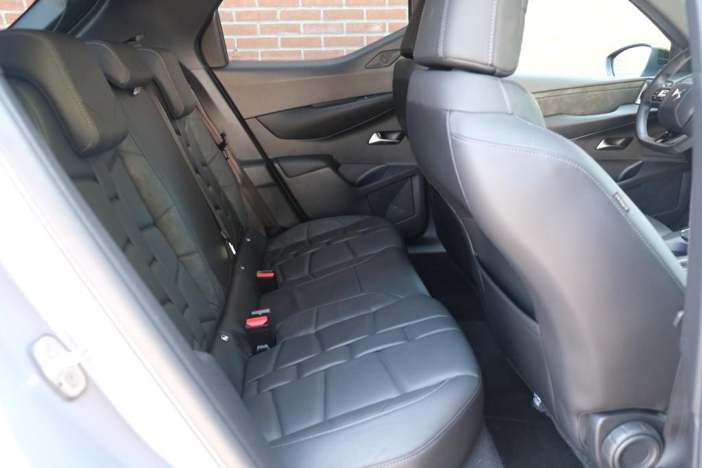 DS DS 3 Crossback E-Tense 50 kWh La Premiere | SOH 87% | Navi | App Connect | Climate | Cruise | Camera | Leder | Keyless | Head-Up Display | PDC afbeelding 3