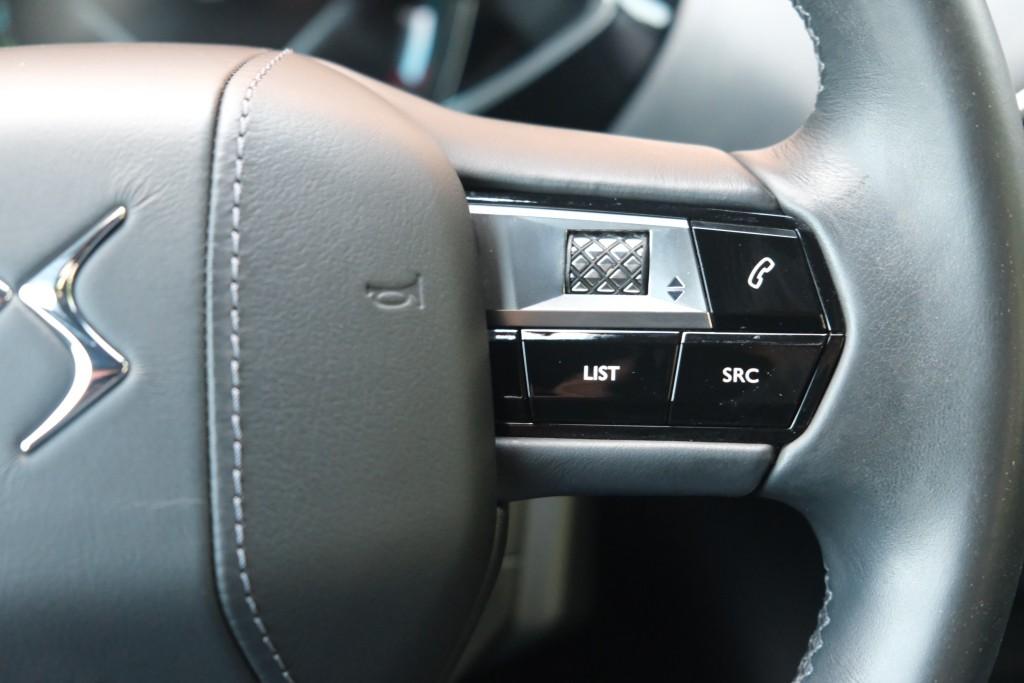 DS DS 3 Crossback E-Tense 50 kWh La Premiere | SOH 87% | Navi | App Connect | Climate | Cruise | Camera | Leder | Keyless | Head-Up Display | PDC afbeelding 10
