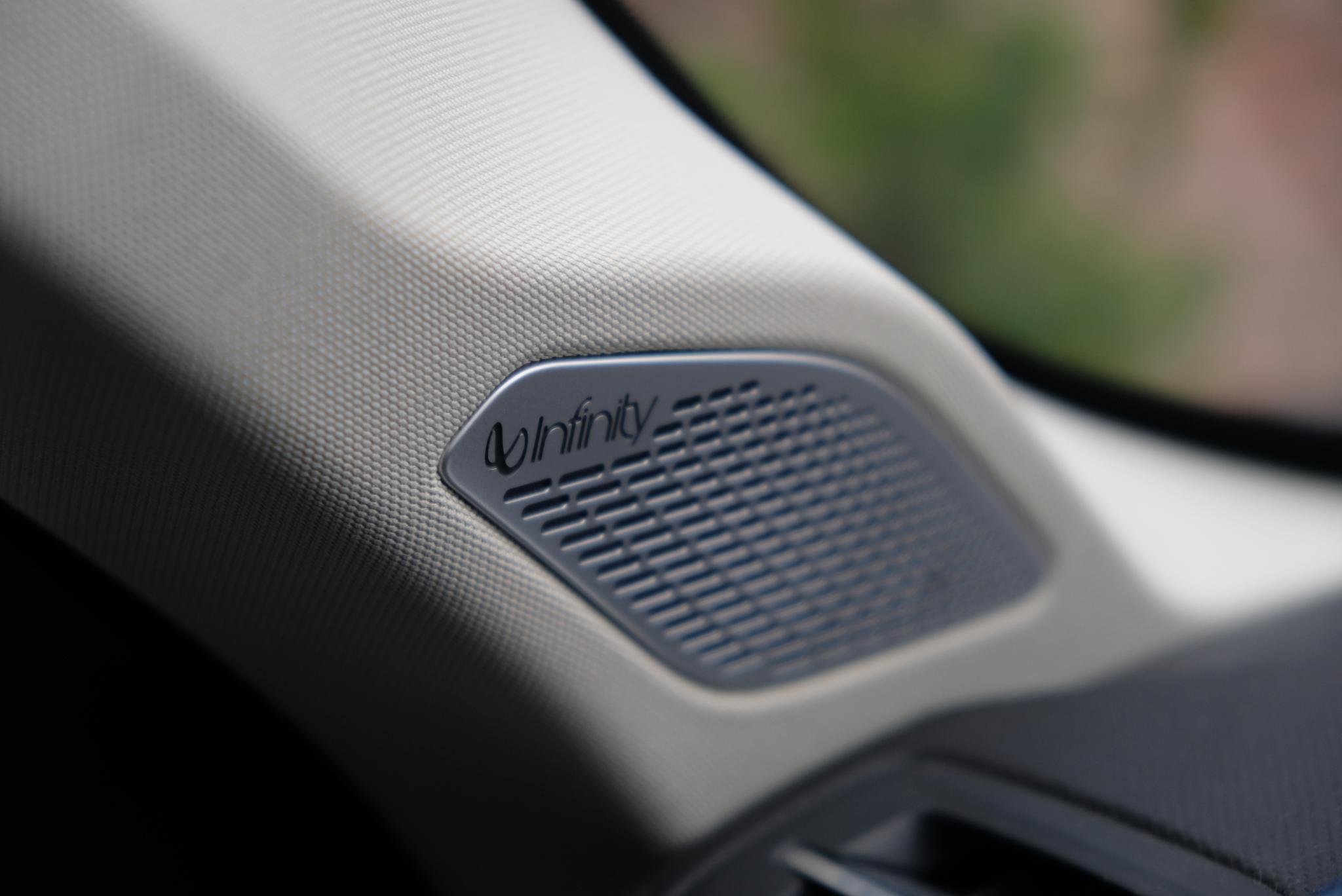 Lynk & Co 01 1.5 Plug-in Hybrid 261pk Aut. | 6,6 kWh OBC | 360° Camera | App Connect | Adaptive Cruise | Panoramadak | Keyless afbeelding 25
