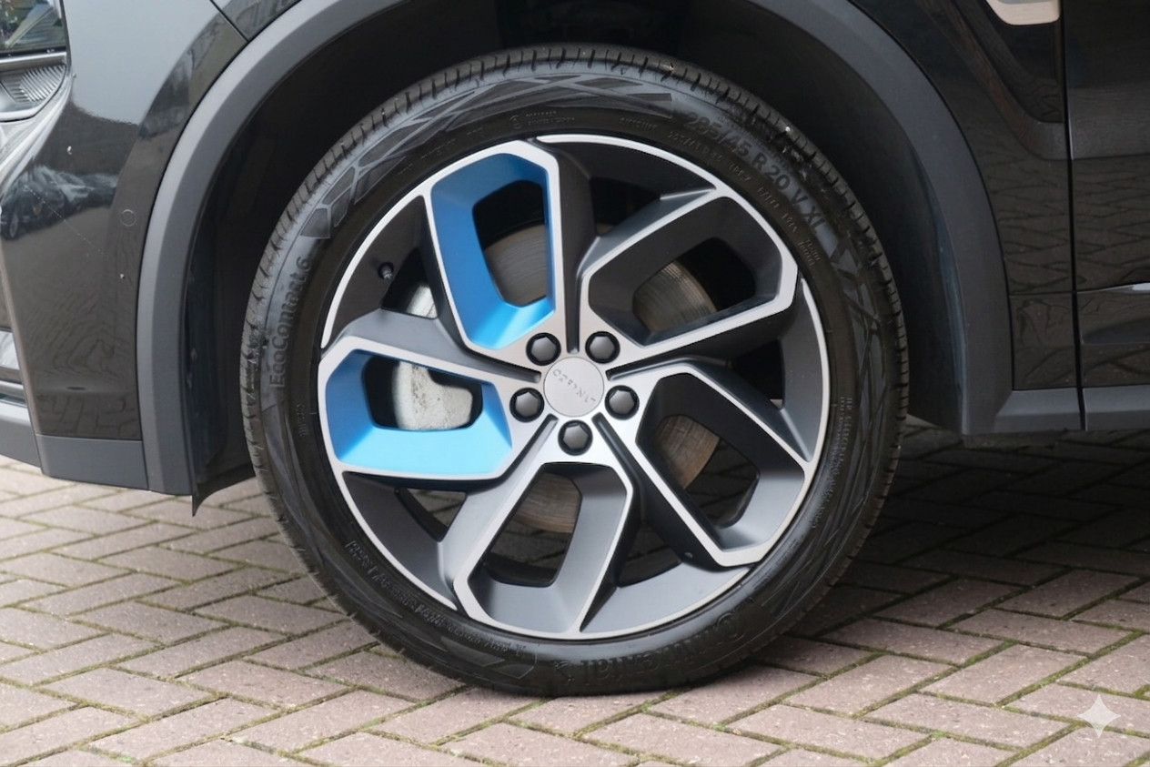 Lynk & Co 01 1.5 Plug-in Hybrid 261pk Aut. | 6,6 kWh OBC | 360° Camera | App Connect | Adaptive Cruise | Panoramadak | Keyless afbeelding 31