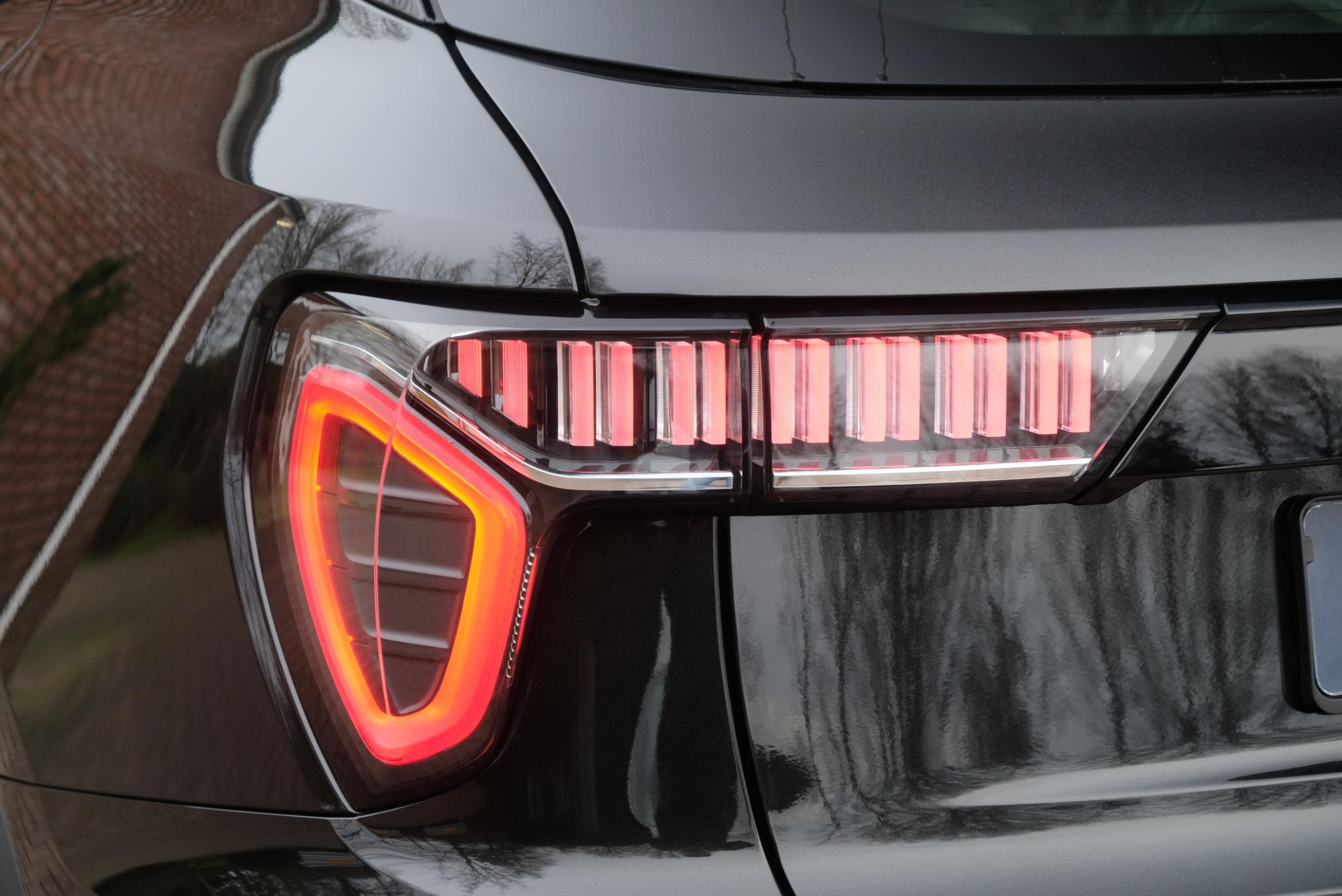 Lynk & Co 01 1.5 Plug-in Hybrid 261pk Aut. | 6,6 kWh OBC | 360° Camera | App Connect | Adaptive Cruise | Panoramadak | Keyless afbeelding 32